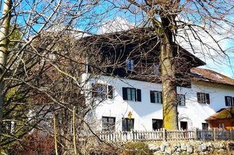 Landhaus Weißer Hirsch - buitenkant